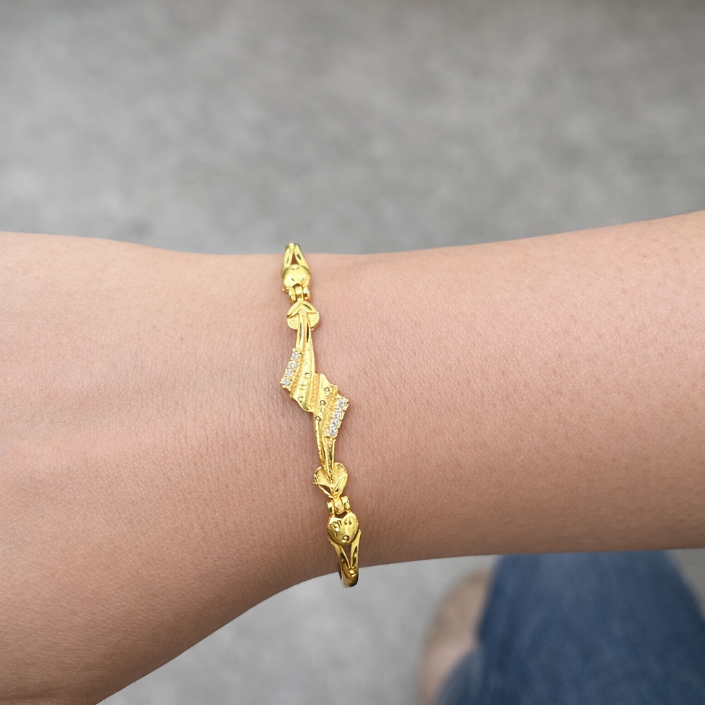 KanakLeher Gold Plated Adjustable Bracelet