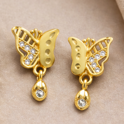 KanakArohi Gold Plated Pendant – Modern & Elegant